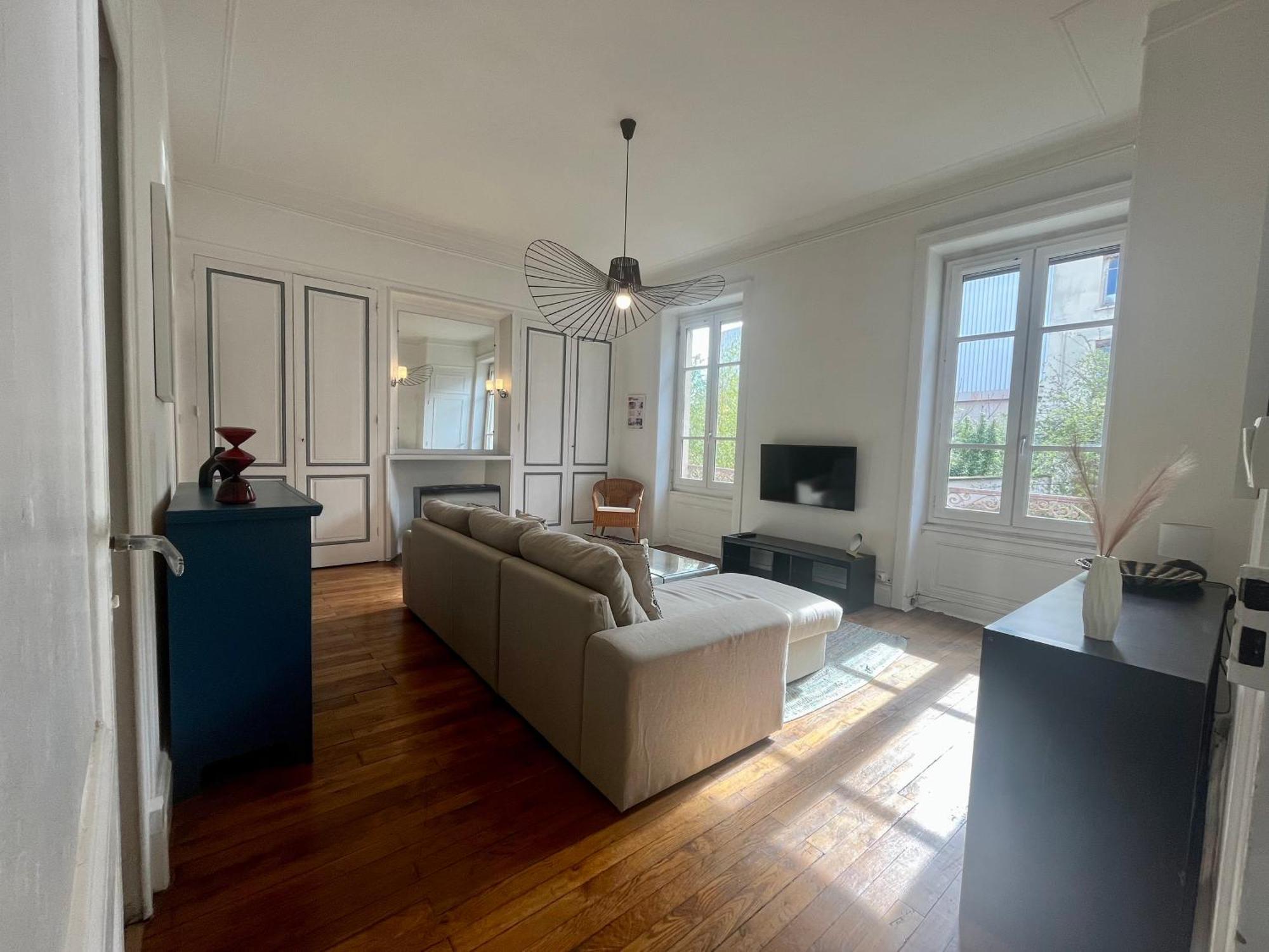Suite Lavani Lyon Exterior photo